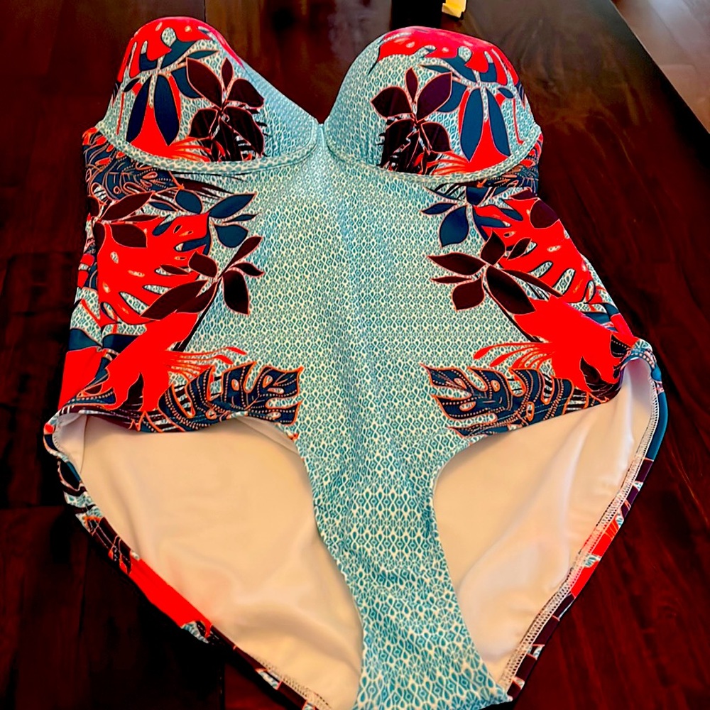 New!! Never worn. Swimsuits for all